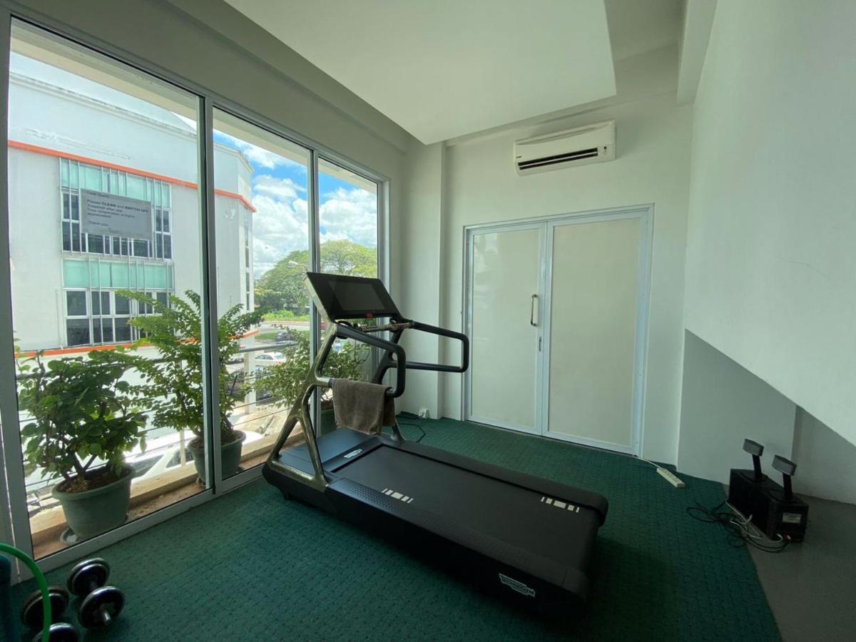 Wesberly Apartments Kuching Exterior photo