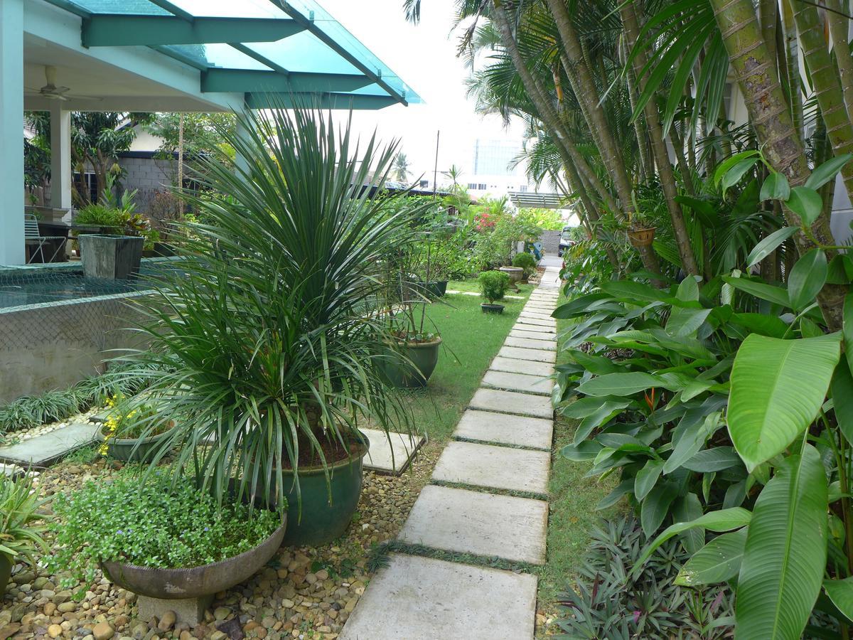 Wesberly Apartments Kuching Exterior photo